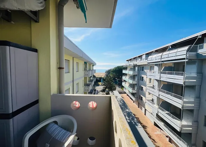 Apartment Jet